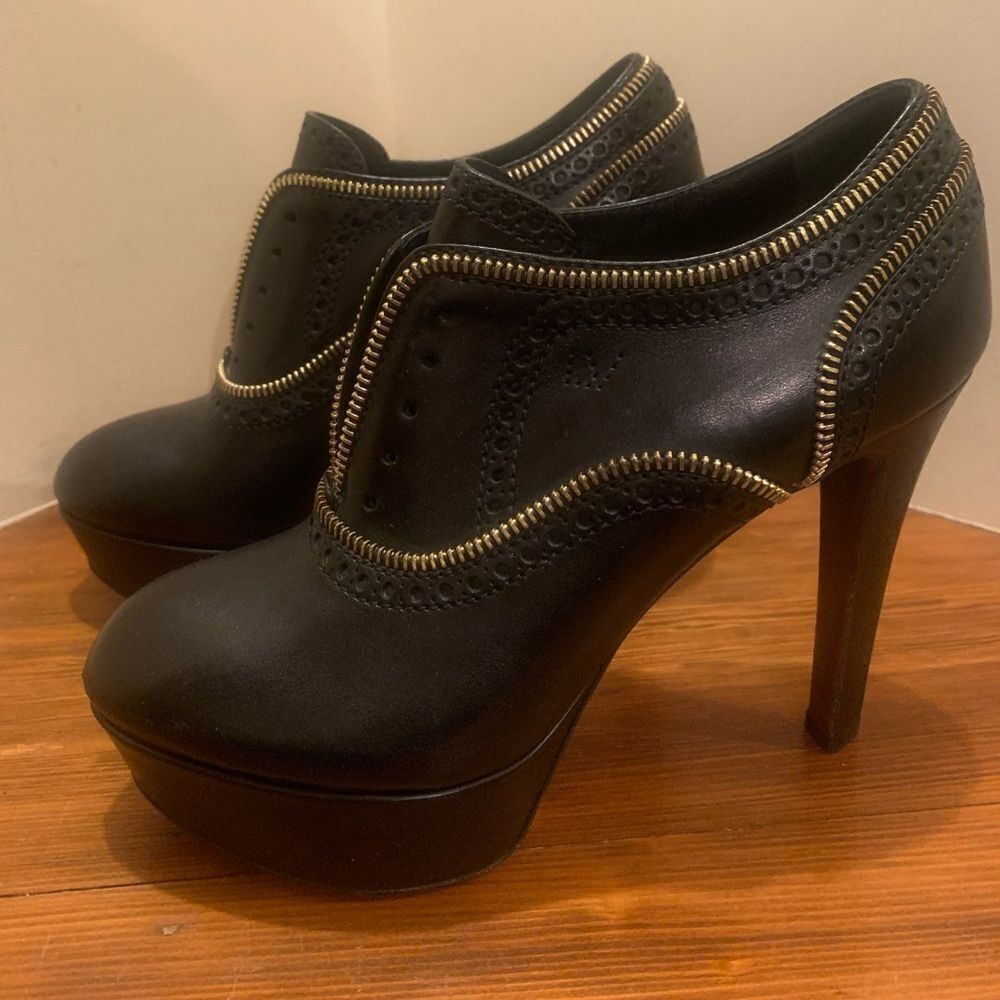 Louis Vuitton Platform Booties EU38​